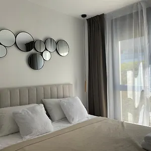 modern-luxury-centrally-located-apartament-with-sea-view.es-andalucia.com/